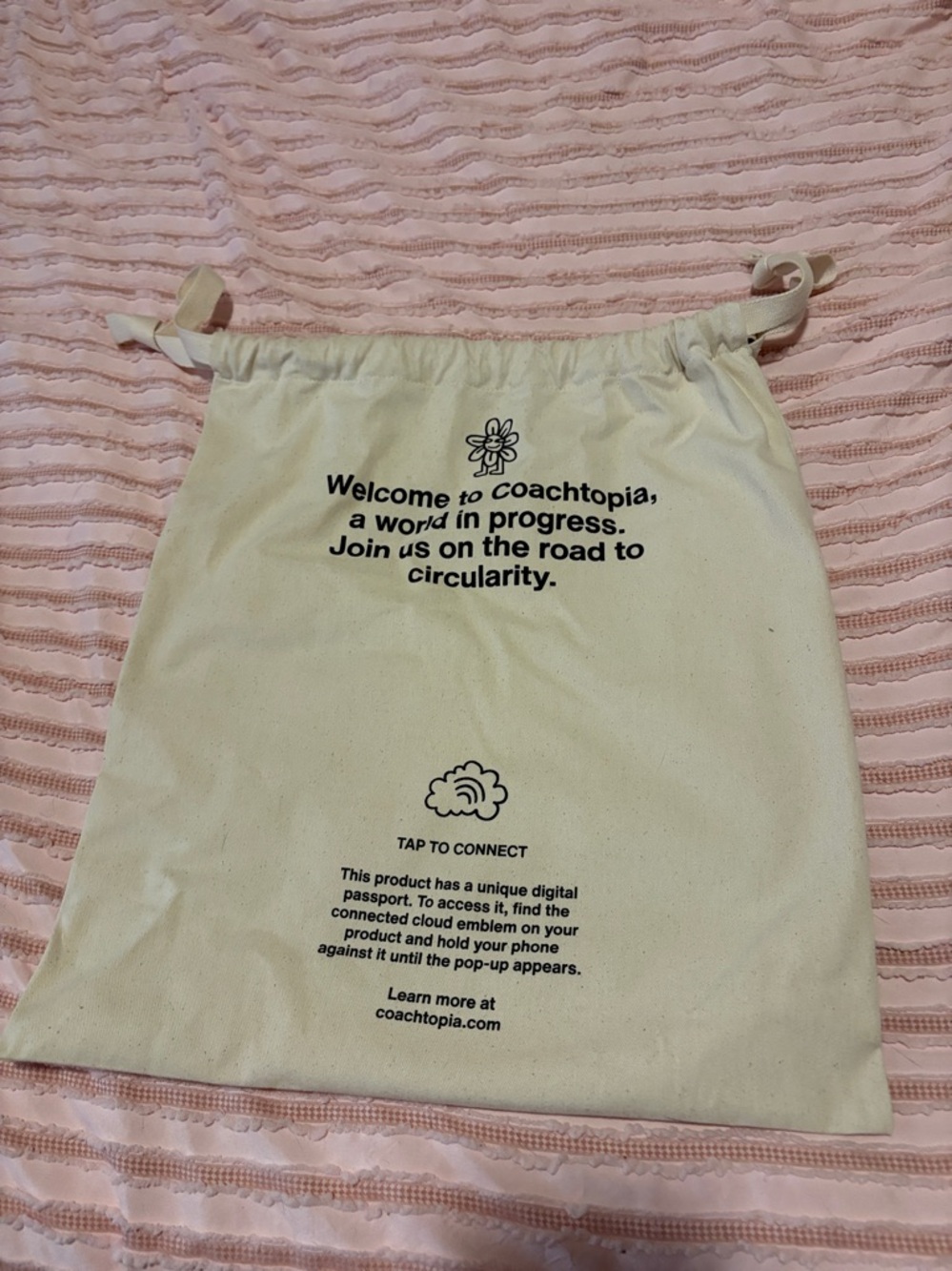 Coachtopia Soft Heart Tote Bag in Light Beige - Picture 7 of 7